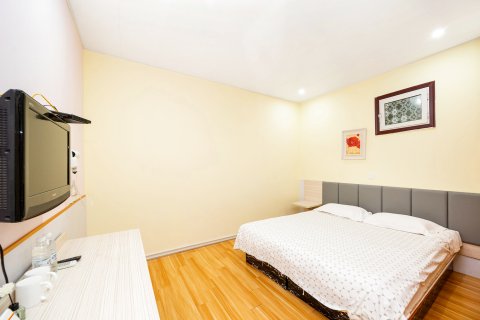 易捷商务酒店（青岛栈桥中山路店）