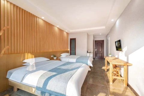 汀云民宿(云台山岸上服务区店)