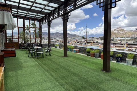 江孜玉妥大酒店