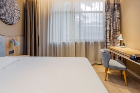 如家酒店·neo(杭州河坊街江城路地铁站店)