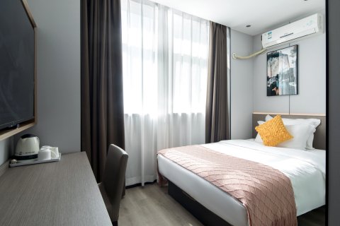 加雅酒店(西安钟鼓楼五路口地铁站店)