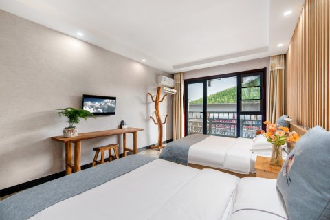 汀云民宿(云台山岸上服务区店)