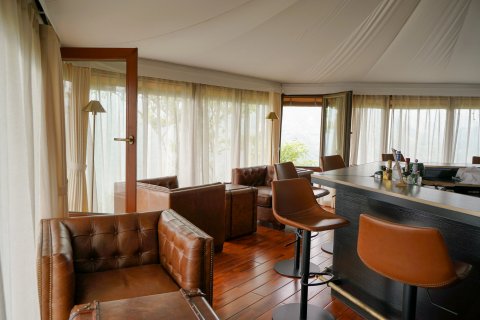 康藤·帐篷营地