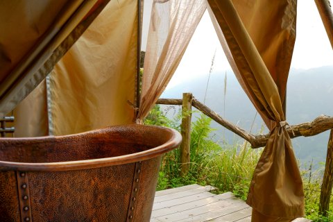 康藤·帐篷营地