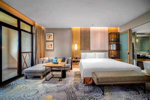 昆明滇池(古滇)皇冠假日酒店