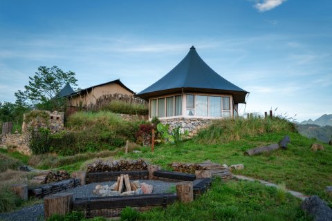 康藤·帐篷营地