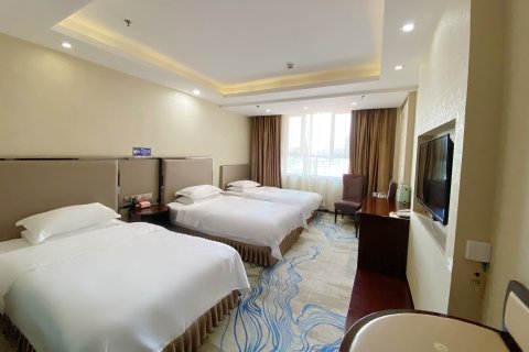 尼勒克云顶酒店