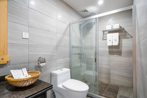 阳朔半山云水酒店(二十元人民币背景图店)