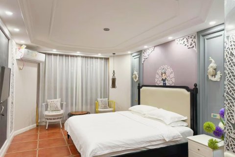 汀云民宿(云台山岸上服务区店)