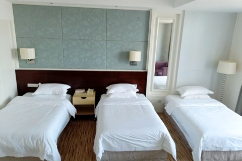 白泉山庄(乌兰察布市政府万达店)