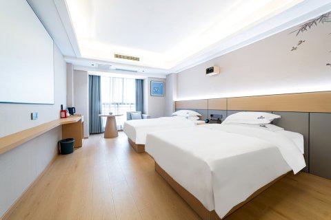 威宁曼哈顿铂金酒店