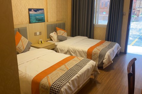 巴塘世纪主题酒店