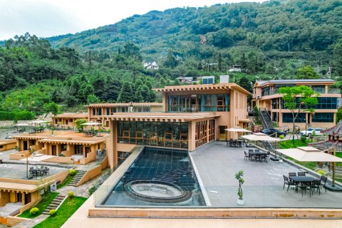 青杠阁道云栖酒店(荥经青杠景区店)