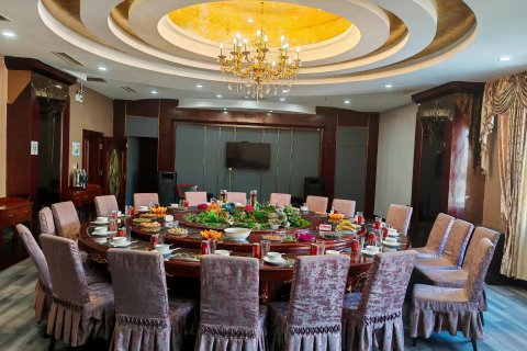 尼勒克新安大酒店