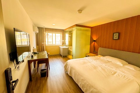 云绯国际酒店(烟台火车站店)