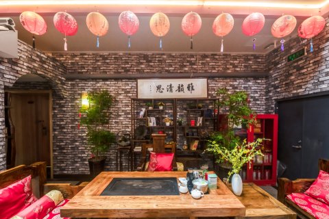 人源客栈(青岛火车站栈桥店)