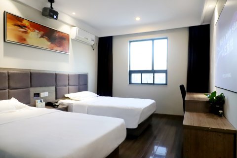 美达酒店(咸宁南站万达店)