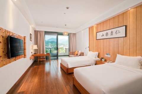 安吉大年初一度假村