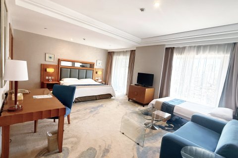 武汉五月花大酒店(武昌火车站中南路地铁站店)