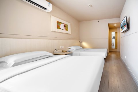 锦江之星酒店(连云港东海步行街高铁站店)