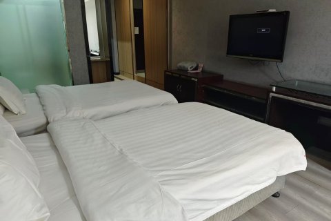 怡莱酒店(南阳淅川皇冠店)