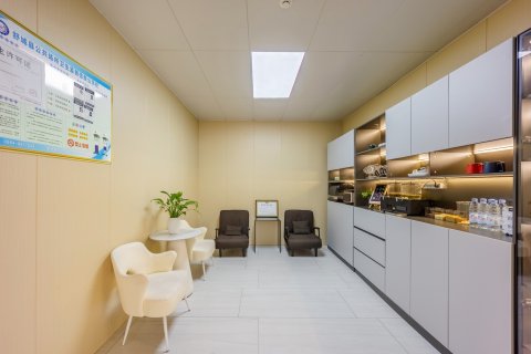 亚尔希酒店(舒城飞霞店)