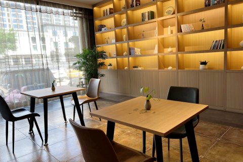 遵化凯歌儿假日酒店