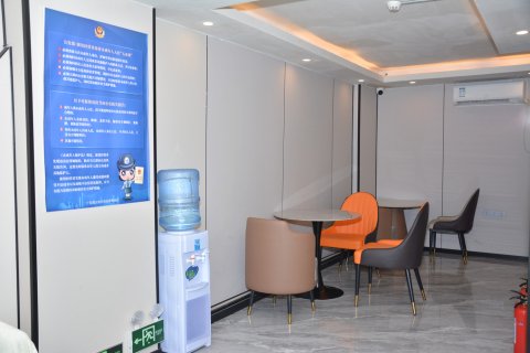 贰肆贰公寓（广州上下九步行街华林寺地铁站店）