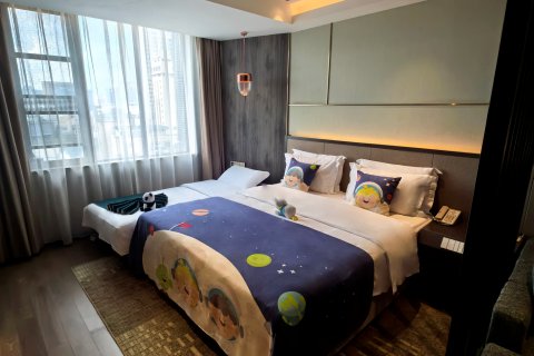 山水S酒店(成都宽窄巷子天府广场店)