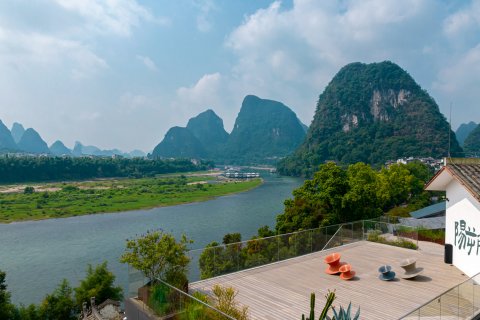 漓岸璞闲文旅酒店(阳朔西街漓江店)