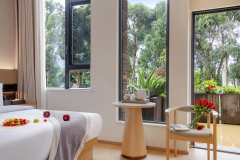 昆明半舍湖畔客栈(滇池海埂大坝店)