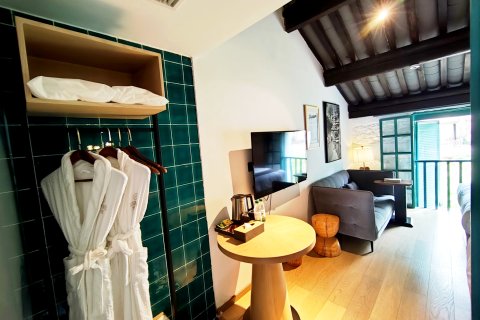 蒙自梵间人文艺术酒店(碧色寨店)