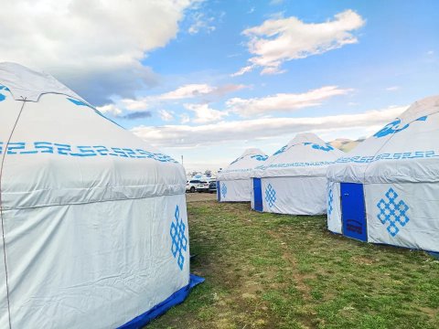 和静孟克查汗风情农家乐