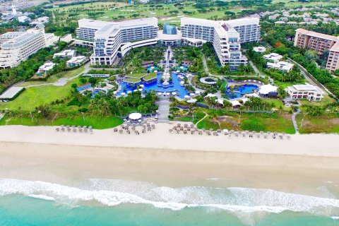 三亚亚龙湾美高梅度假酒店