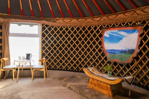 陈巴尔虎旗天下草原