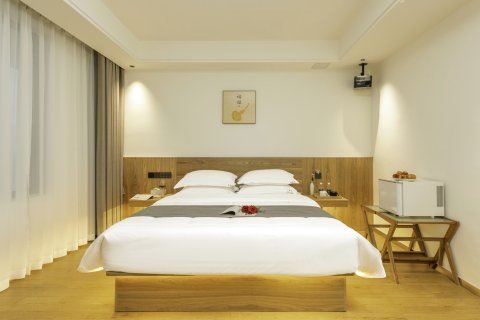 蔽龙阁天空之境旅拍酒店(阳朔十里画廊遇龙河店)