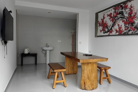 坝上草原喜阳洋小酒馆