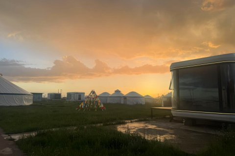 若尔盖黄河九曲大营酒店