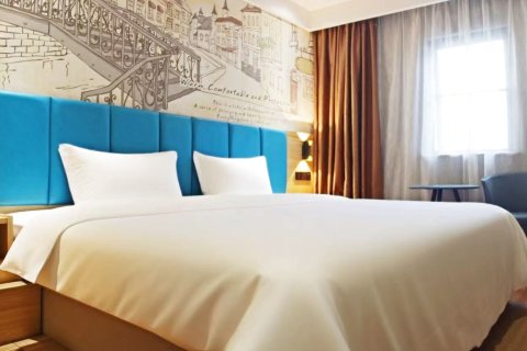 吉楚酒店(岳阳楼火车站步行街店)