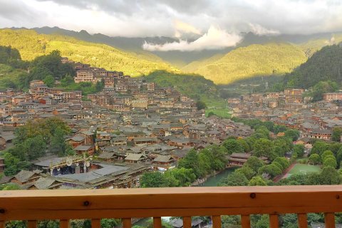 西江观景台传说高空全景度假美宿客栈