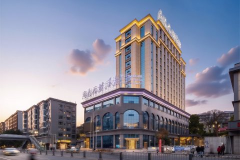 南充天胜酒店(泰合中心南充火车站店)