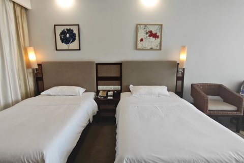 庐山西海温泉假日酒店