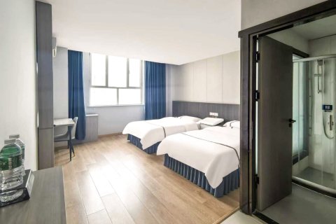 阿拉尔银都假日酒店(胜利大道店)