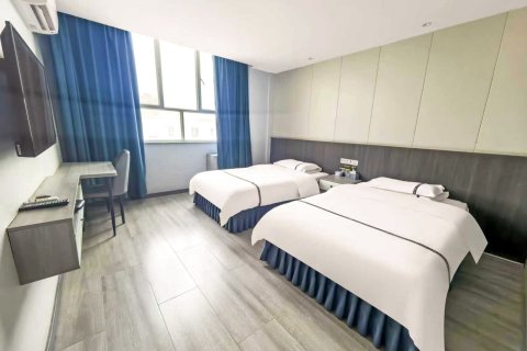 阿拉尔银都假日酒店(胜利大道店)