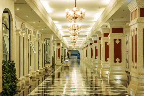 佰年尚庭酒店(景德镇陶阳里人民广场店)