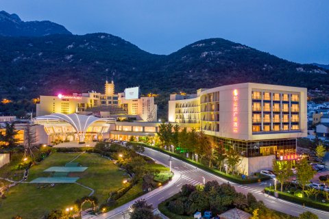 泰安东尊华美达广场酒店