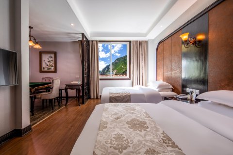 九源酒店(九寨沟景区游客中心店)