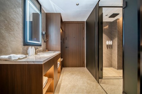 罗山水立方大酒店