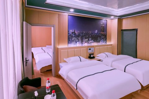 都市花园国际酒店(萨嘎县店)