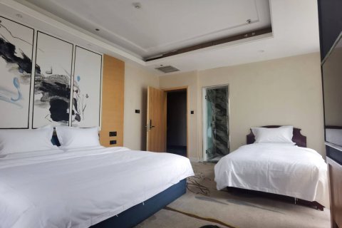 青朵酒店(格尔木华兴广场店)